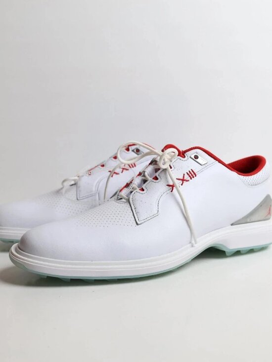 Athletic_Shoes